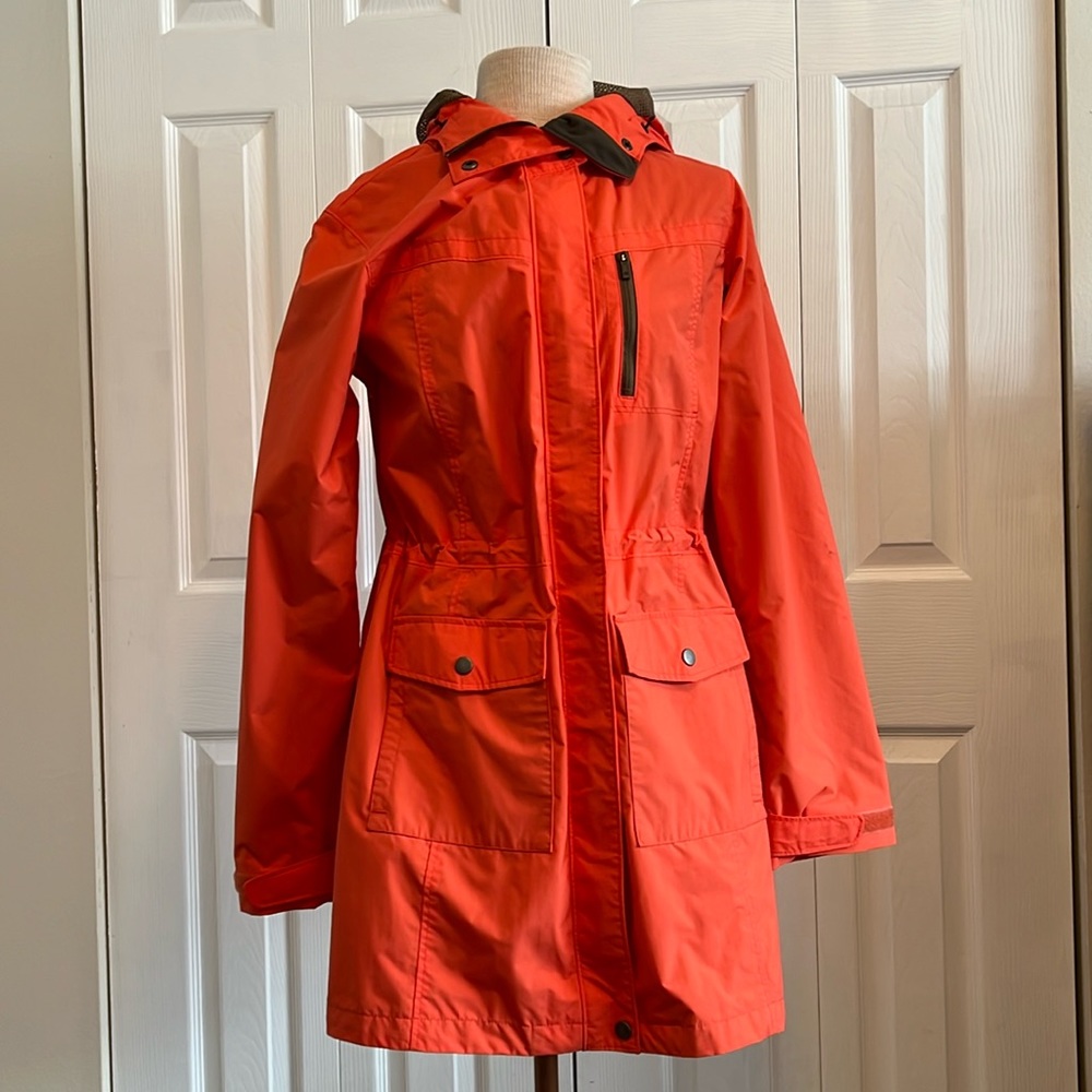 Columbia Women’s Long Water Resistant Orange Jacket Size Medium
